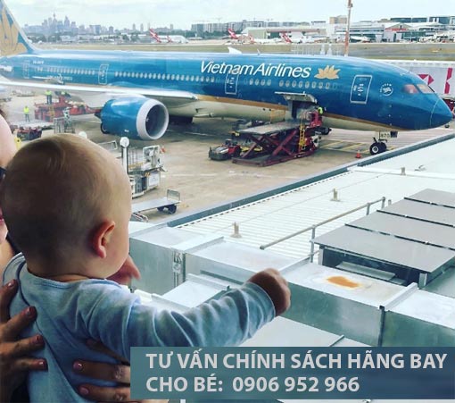 em bé mấy tuổi thì tính vé máy bay vietnam airline